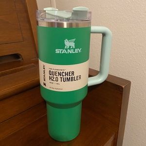 Stanley 40oz “Meadow” Quencher H2.0 Tumbler NEW